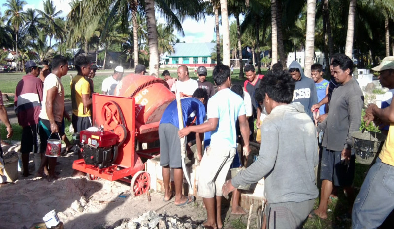 Membangun Desa Lewat Gotong Royong
