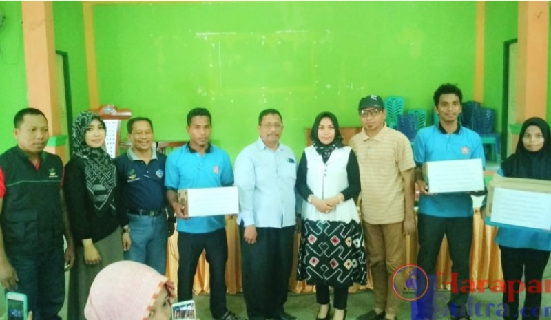DINSOS BUSEL BAGIKAN BANTUAN KUBE KARANG TARUNA BAHARI DUA