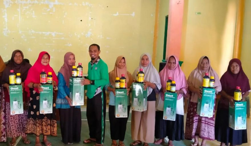 Penyerahan Bantuang Tangki Semprot, Racun Ulat Dan Racun Rumput Program Dana Desa Tambahan Tahun Anggaran 2023