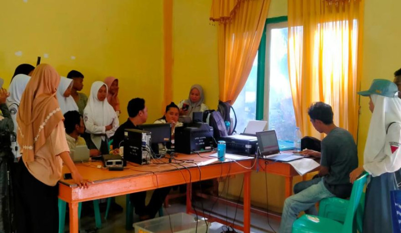 KEGIATAN PEREKAMAN KTP MOBILE DUKCAPIL DESA BAHARI